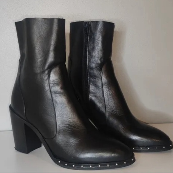 Jonak T 38 - Picture 2 of 2